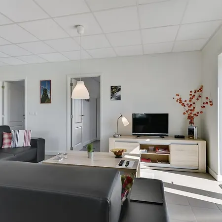 Apartment Henne - 2-5km From The Sea By Interhome
