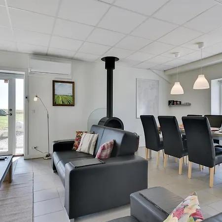 Henne - 2-5km From The Sea By Interhome Apartment