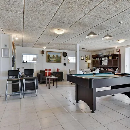 Henne - 2-5km From The Sea By Interhome Apartment