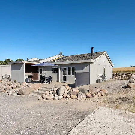 Henne - 2-5km From The Sea By Interhome Apartment